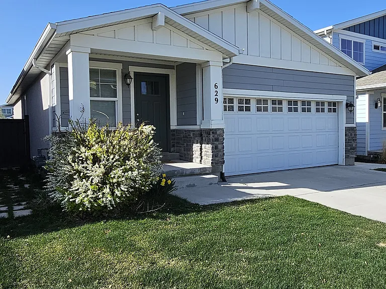 629 W Life Dr — Photo 3
