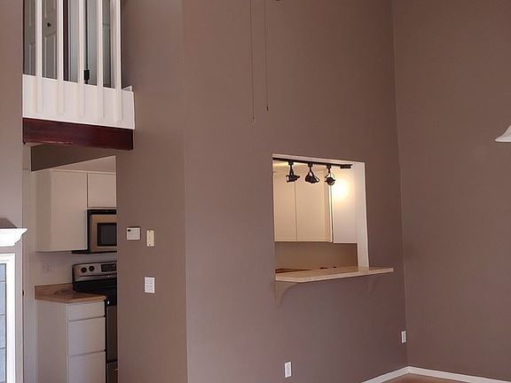 3rd image of 322 S Taft Ct