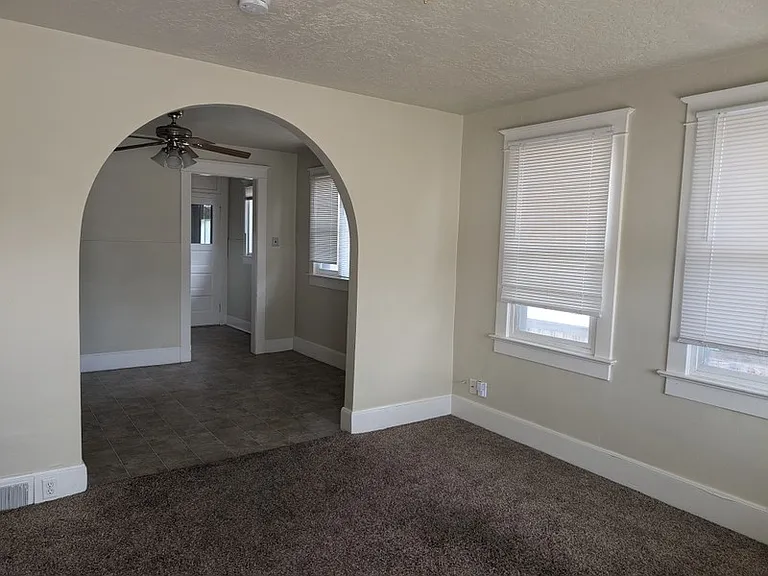 372 N 500 W #1 — Photo 9