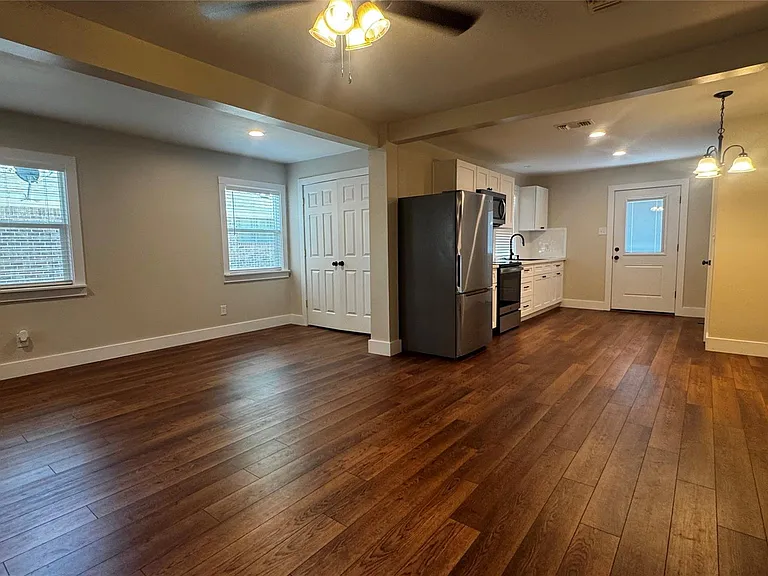 2311 Brazeal St — Photo 2