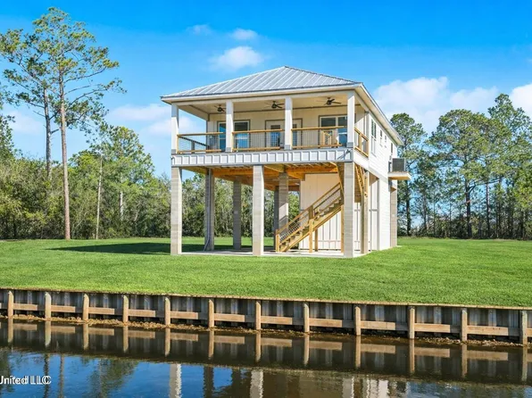 5019 Colorado St, Bay Saint Louis, MS 39520