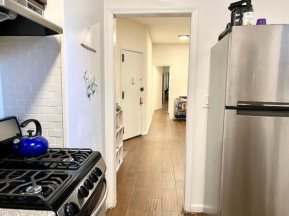 4th image of 631 Grand Ave APT 1L
