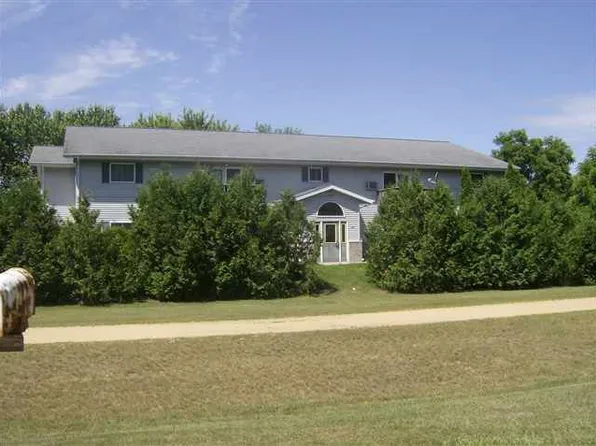 204 S East St, Wonewoc, WI 53968