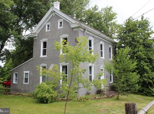 1221 N Gravel Pike, Zieglerville, PA 19492