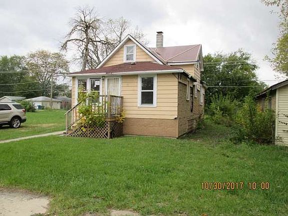 2nd image of 15220 Wood St
