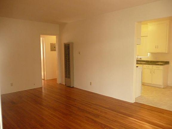 2nd image of 923 W Angeleno Ave APT E
