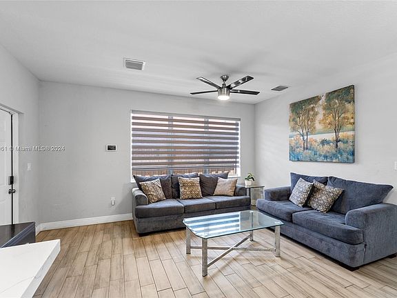 5th image of 1815 NW 9th St