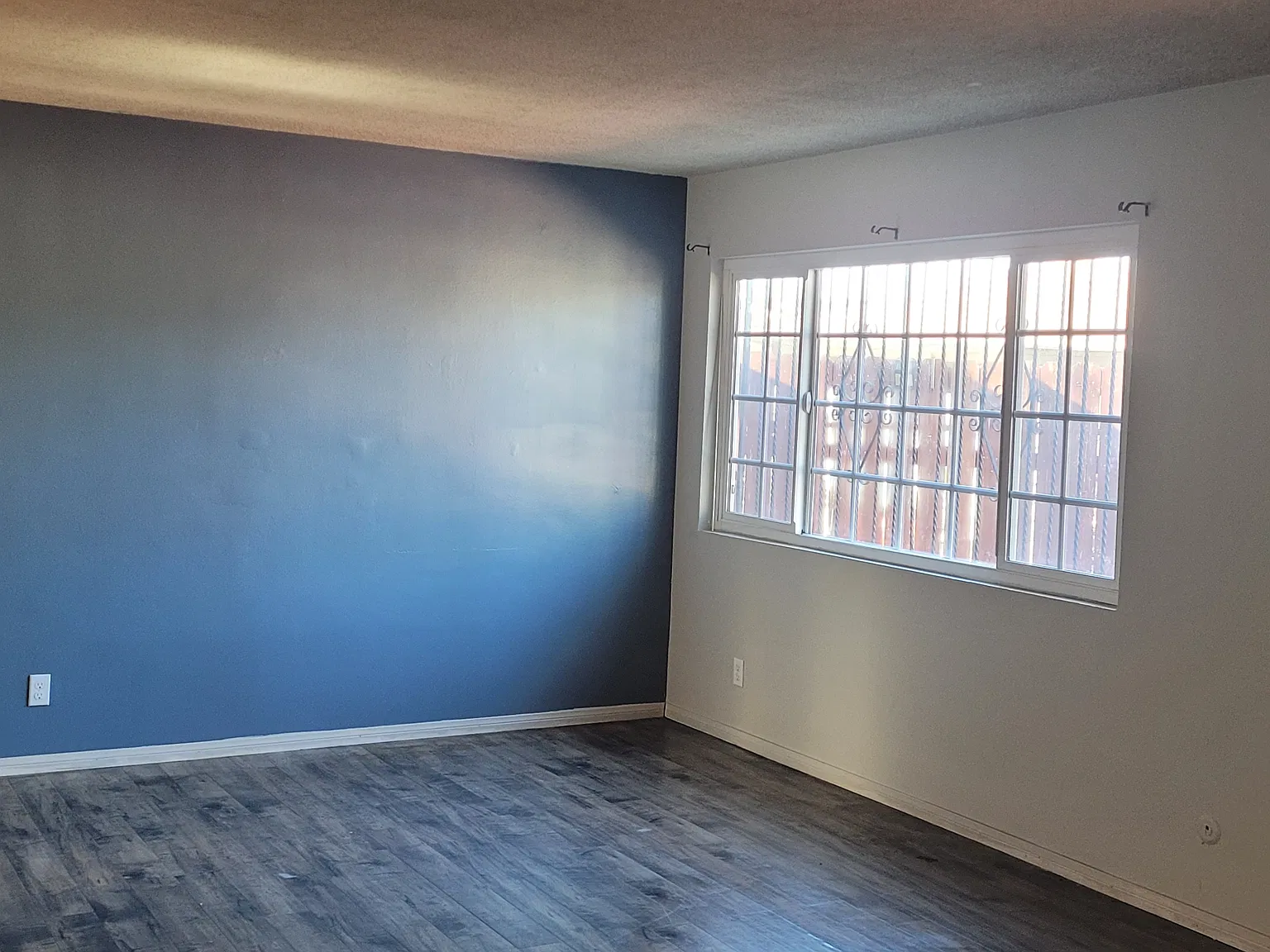 2 bed, 1000 sqft, $2,600 — Photo 2