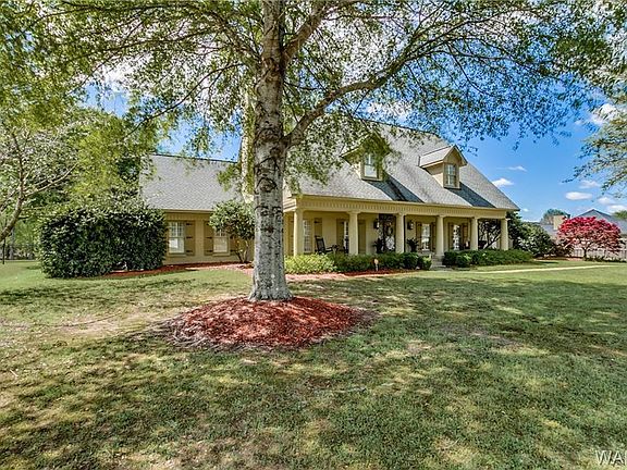 3rd image of 701 Homestead Ln
