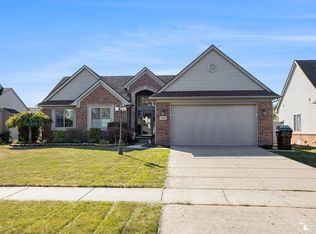 12333 Matthews St, Carleton, MI 48117