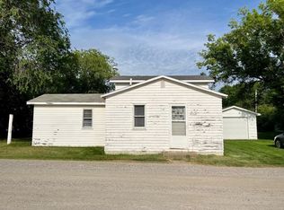 110 Elim Ln NE, Isanti, MN 55040