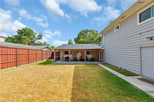 8107 Clear Springs Rd — Photo 22