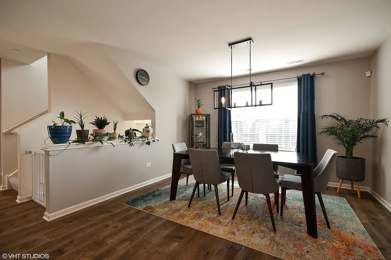 3 bed, 2.5 bath, 1800 sqft, $3,100 — Photo 2