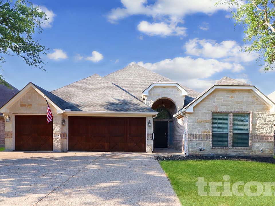 1st image of 129 Muirfield Dr