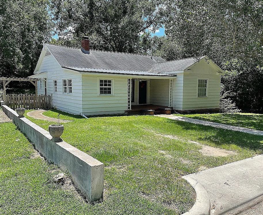 712 E College St, Andalusia, AL 36420 MLS 23459 Zillow