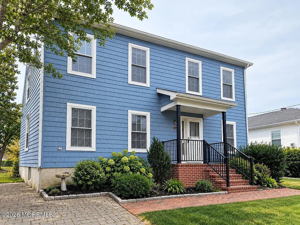 262 Evergreen Dr