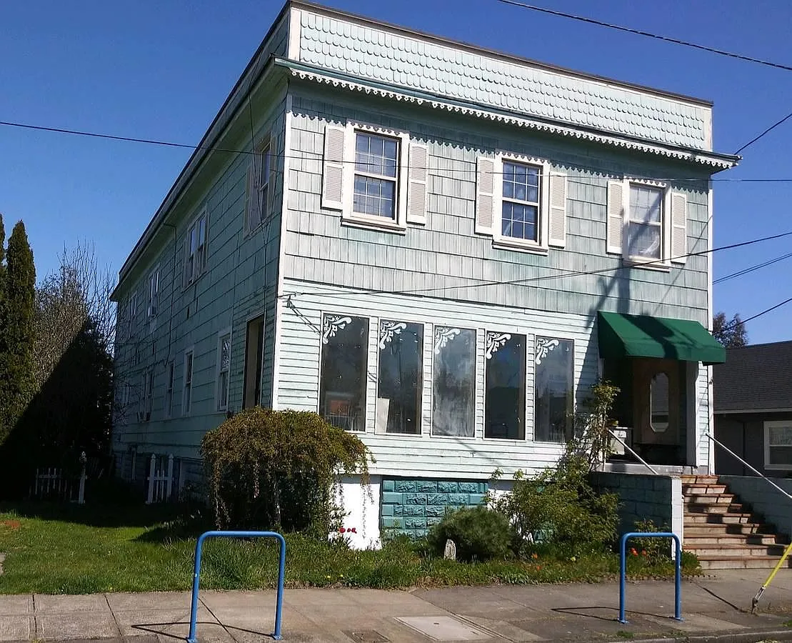 1 bed, 3.5 bath, 175 sqft, $750 — Photo 3
