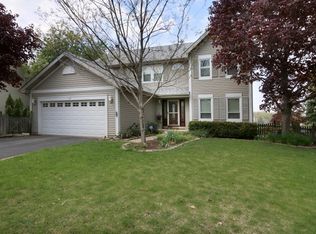 63 Westmoor Ct, Aurora, IL