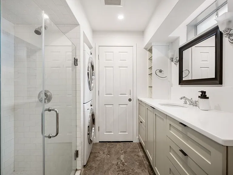 79 Cottage St #2 — Photo 14