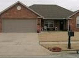 2927 N Bermuda Ave, Fayetteville, AR 72704