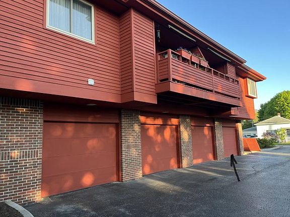 2nd image of 300 W Washington Ave APT 206