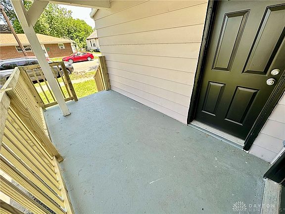 5th image of 1810 Grand Ave