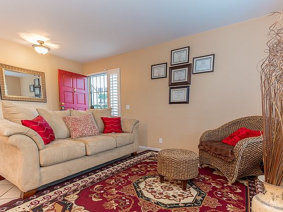 2nd image of 1725 Manzana Way