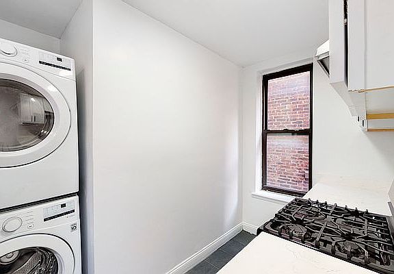 5th image of 81 W 124th St APT 4