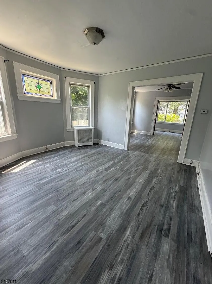 2 bed, 1.0 bath, $2,500 — Photo 3