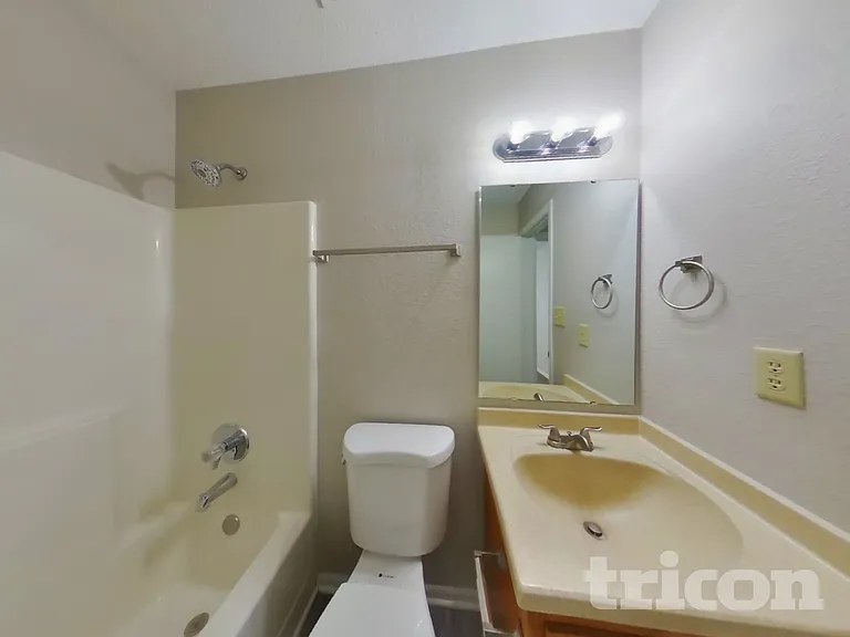 111 Silverberry Ct — Photo 13