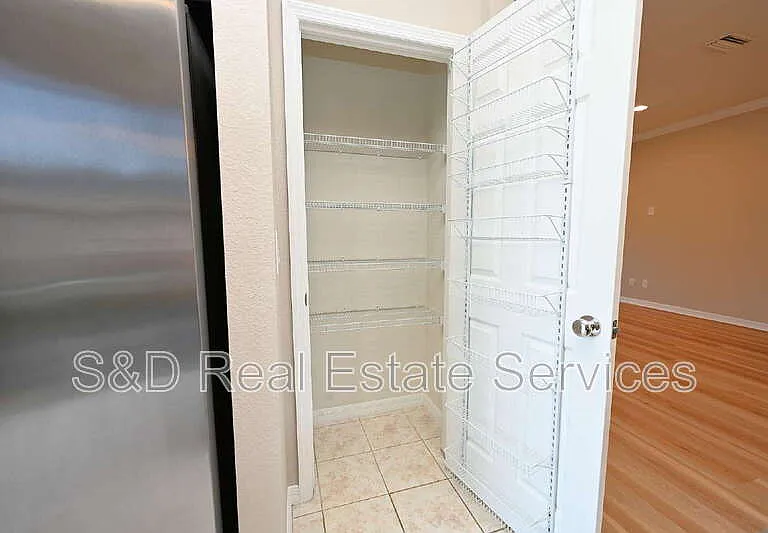 6309 Yellow Buckeye Dr — Photo 7