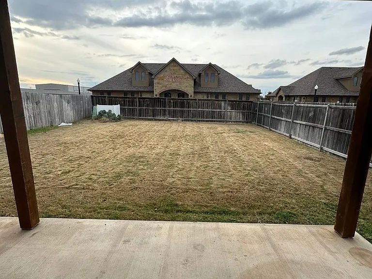 3820 Carrera Ln — Photo 23