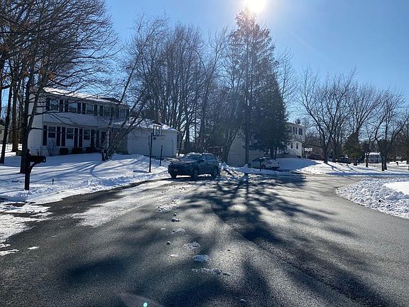 4th image of 14 Marble Rd