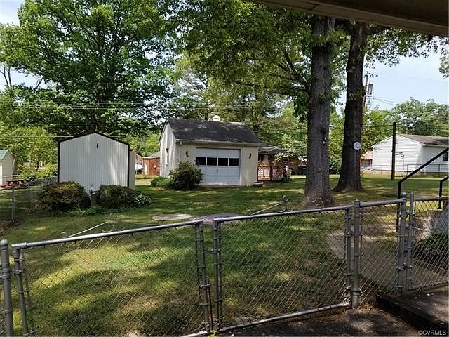 2nd image of 908 Rutherford Rd