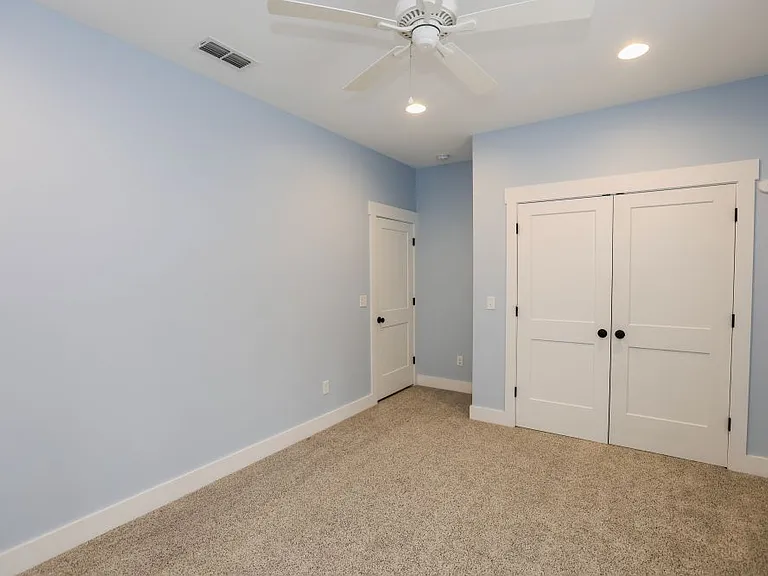 204 Blackberry Ln — Photo 29