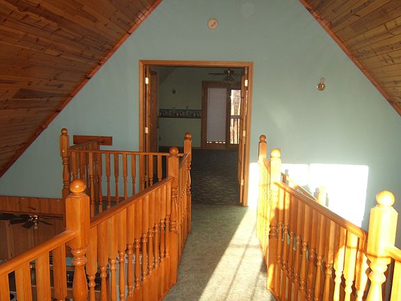 5th image of 1104 Queensway Dr