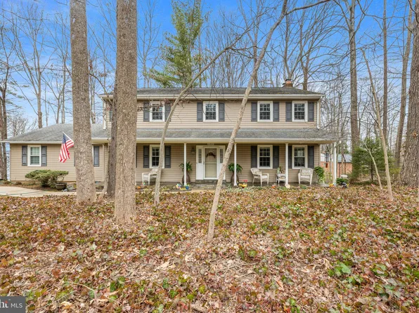 15801 Marlington Dr, Dumfries, VA 22025