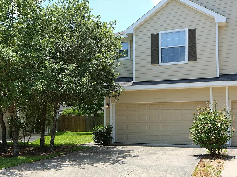 17511 Bering Bridge Ln — Photo 1