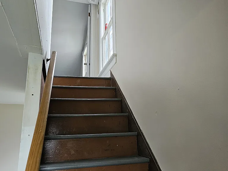 345 E Prospect St — Photo 7