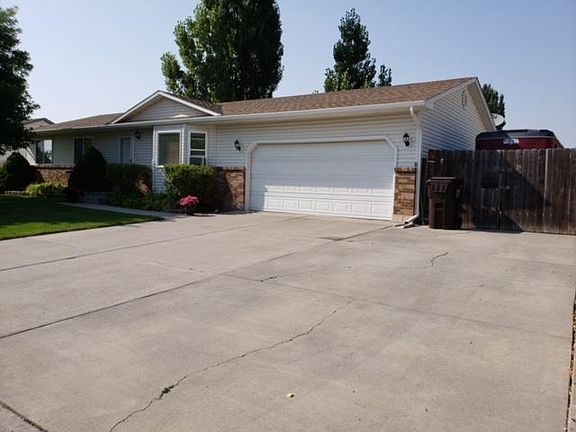 2nd image of 3647 E Jill St