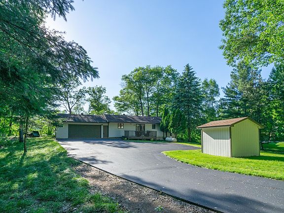 2nd image of 2057 Summit Dr