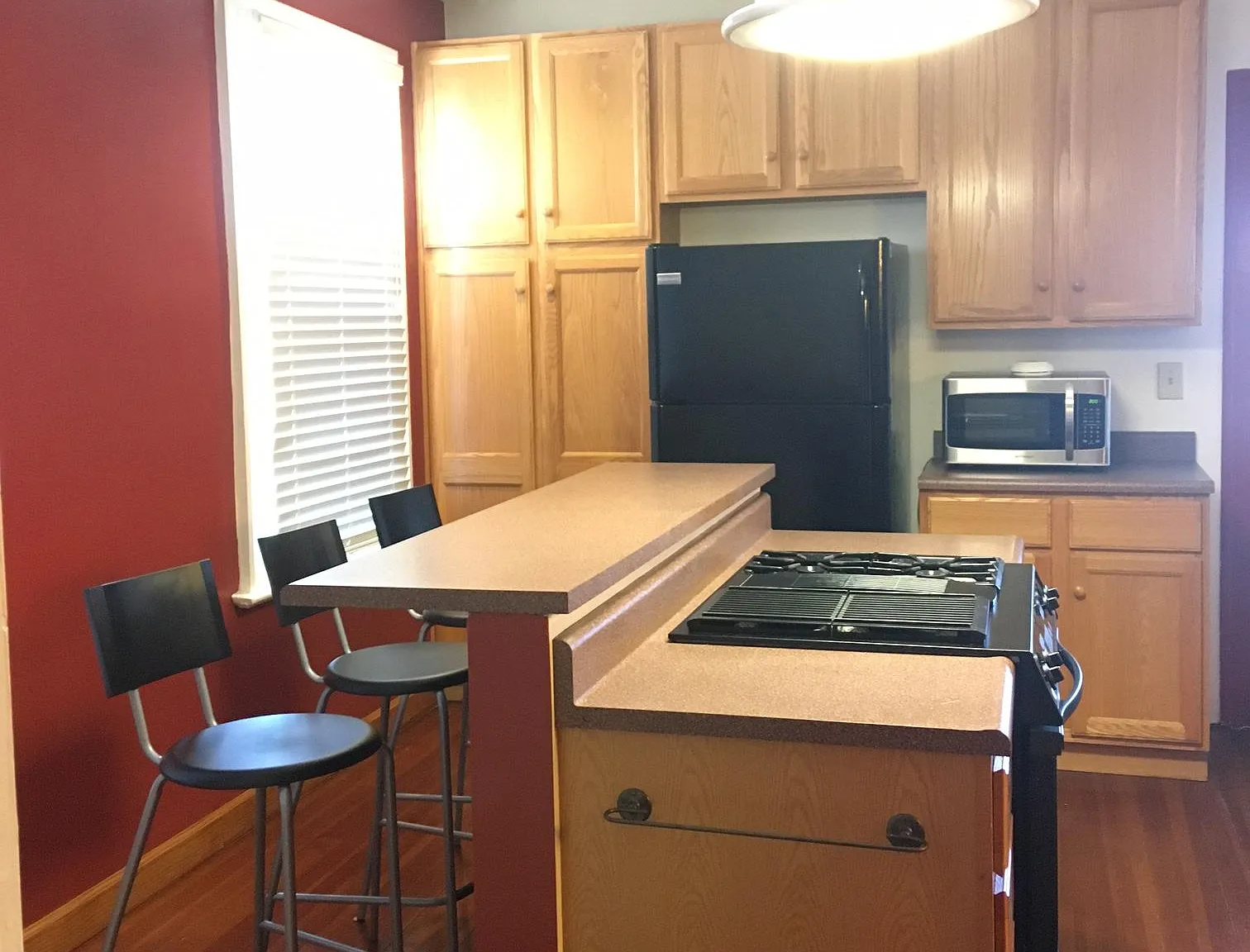 331 Hickory St — Photo 2