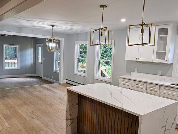 4th image of 15 Powderhorn Drive