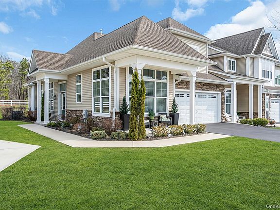 3rd image of 191 Belmont Circle