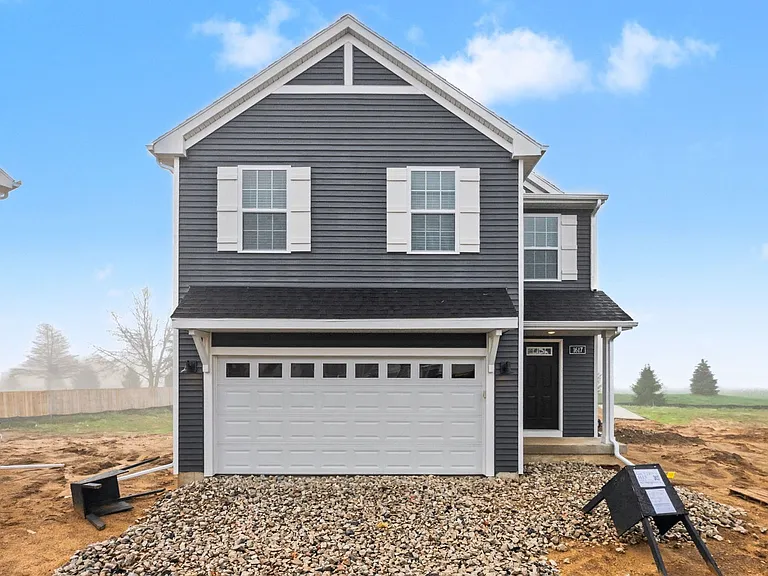 1635 Reagan Dr — Photo 1