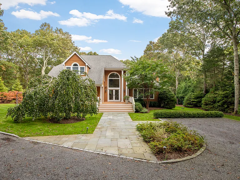 64 Woodruff Ln — Photo 3