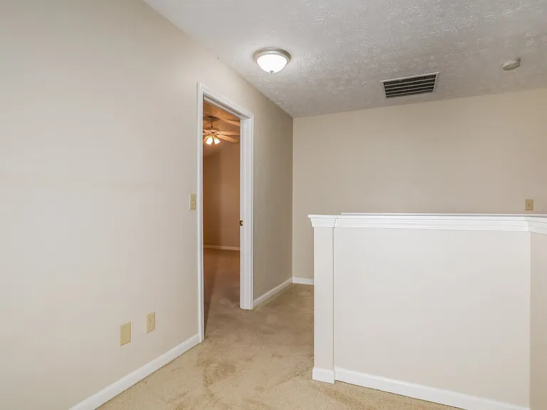 1541 Brookfield Cir — Photo 11