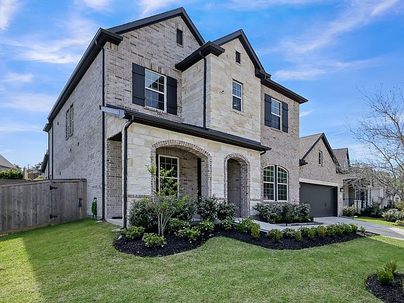 2nd image of 231 Painters Ridge Ct