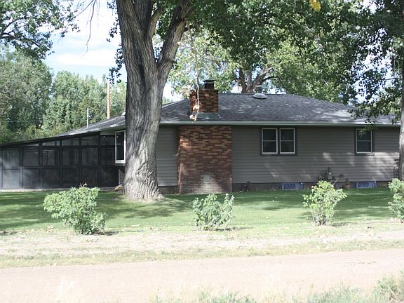 3rd image of 298 Sunset Dr