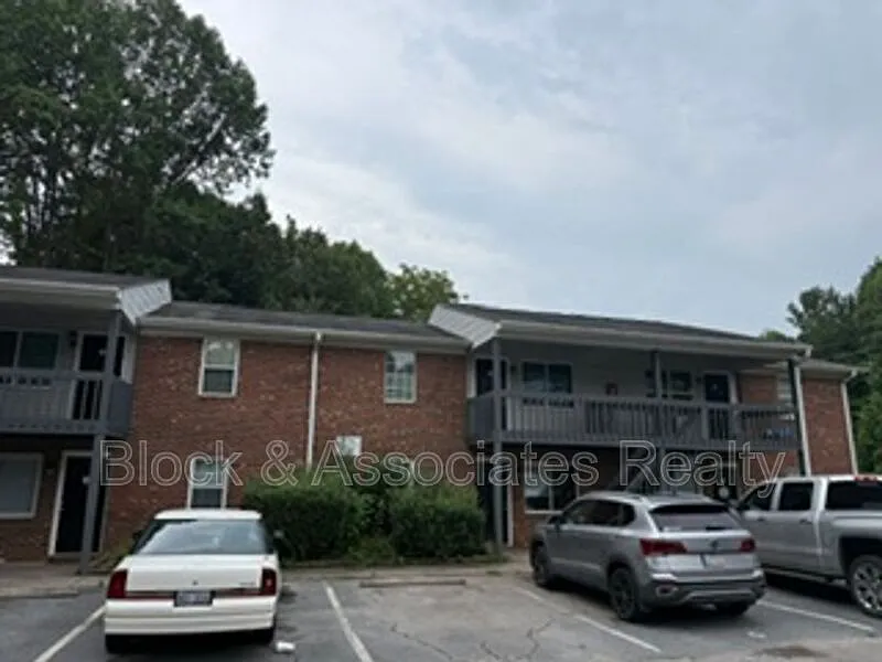 302 Reece Ave #G